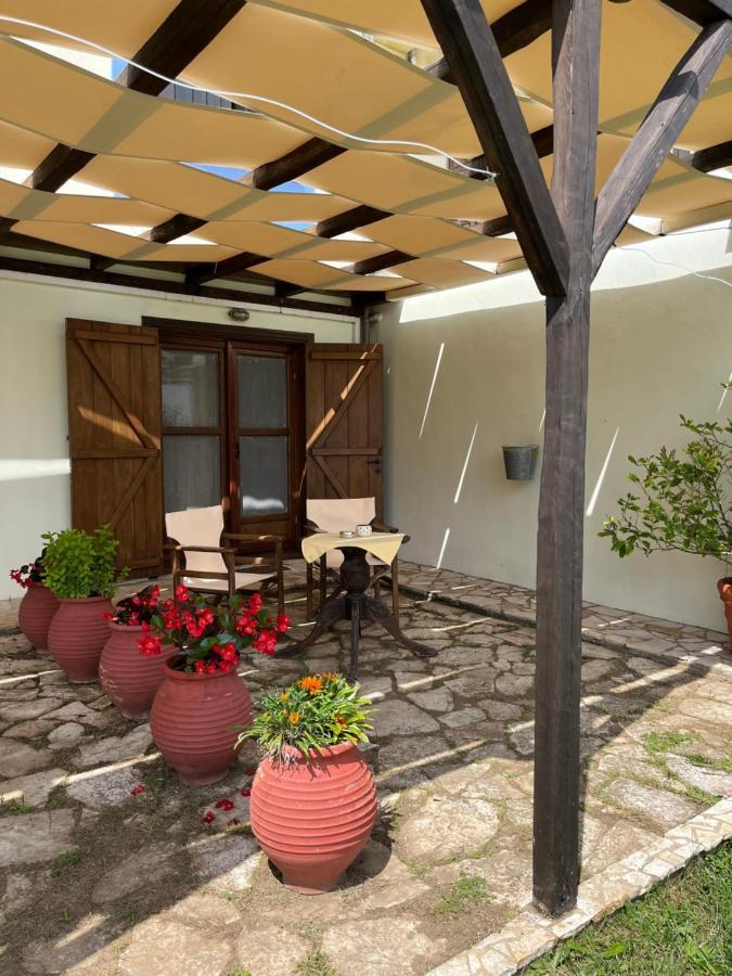 Guesthouse Kaliepia Ierissos Exterior photo