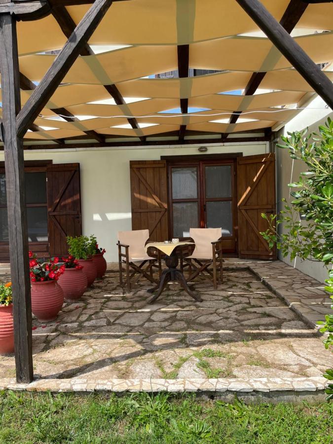 Guesthouse Kaliepia Ierissos Exterior photo
