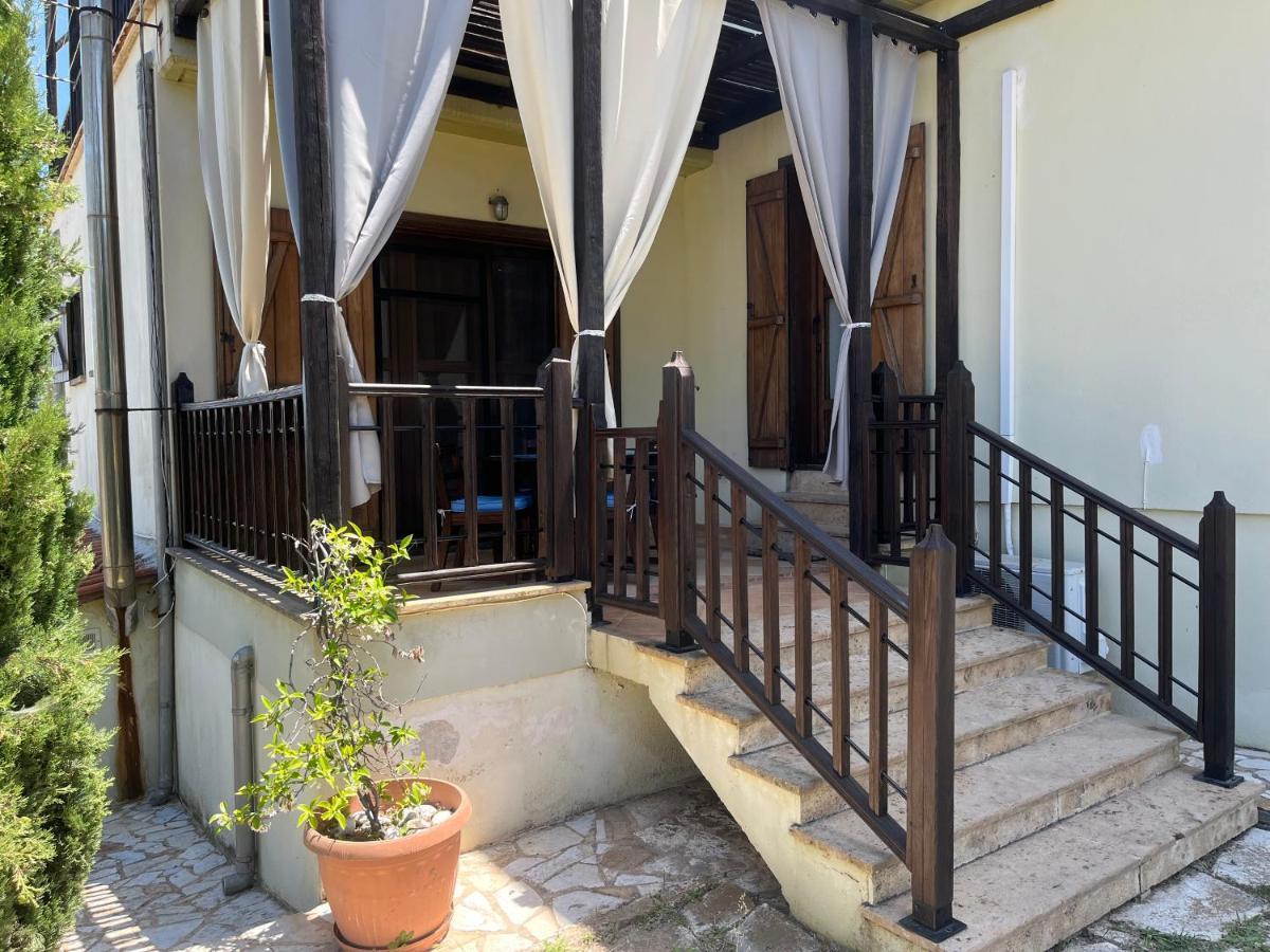 Guesthouse Kaliepia Ierissos Exterior photo