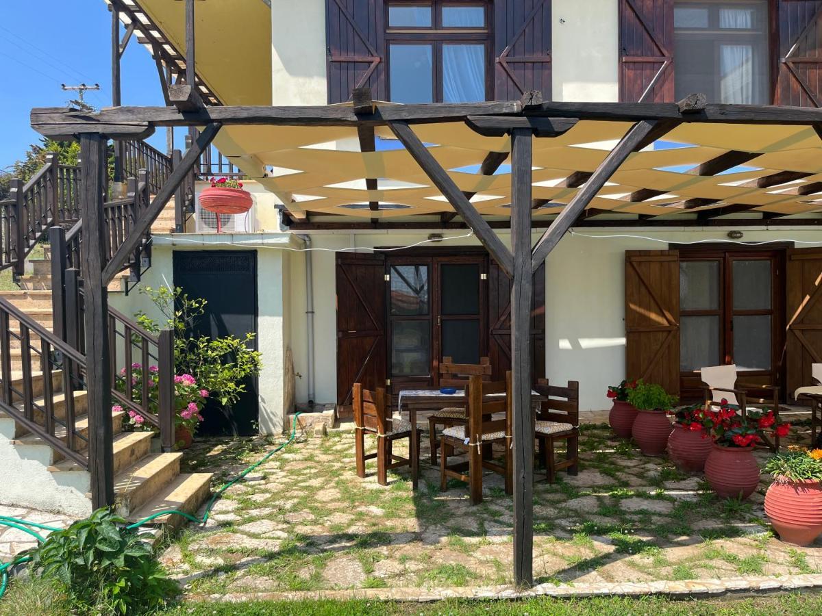 Guesthouse Kaliepia Ierissos Exterior photo